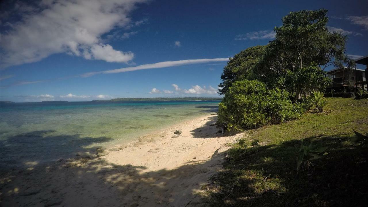 Aore Breeze Luganville Bagian luar foto