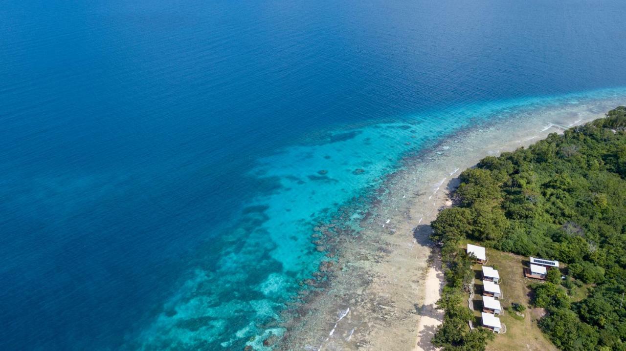 Aore Breeze Luganville Bagian luar foto