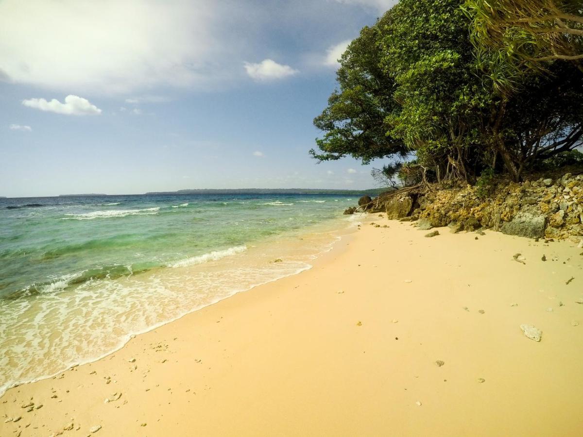 Aore Breeze Luganville Bagian luar foto